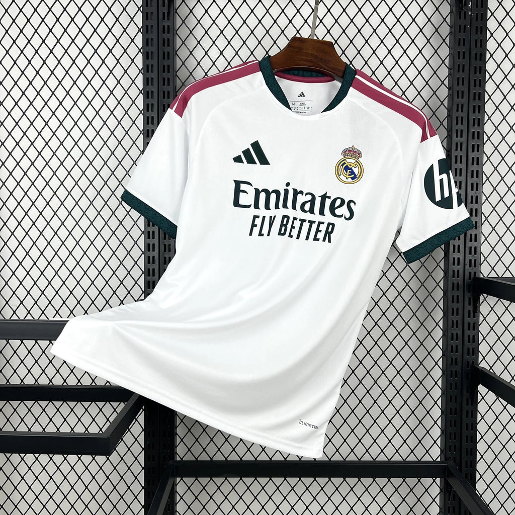 Real Madrid 2026/27 – Local